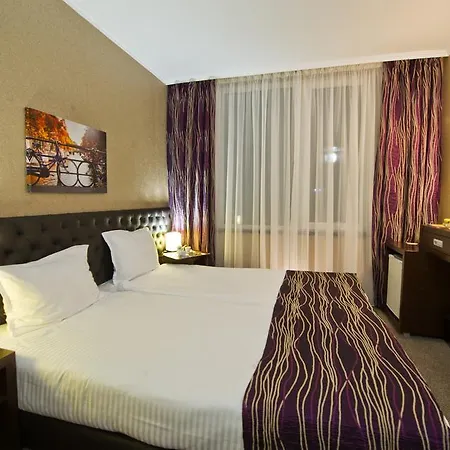 Spartak 4* Σαντάνσκι