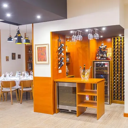 Spartak 酒店 桑丹斯基